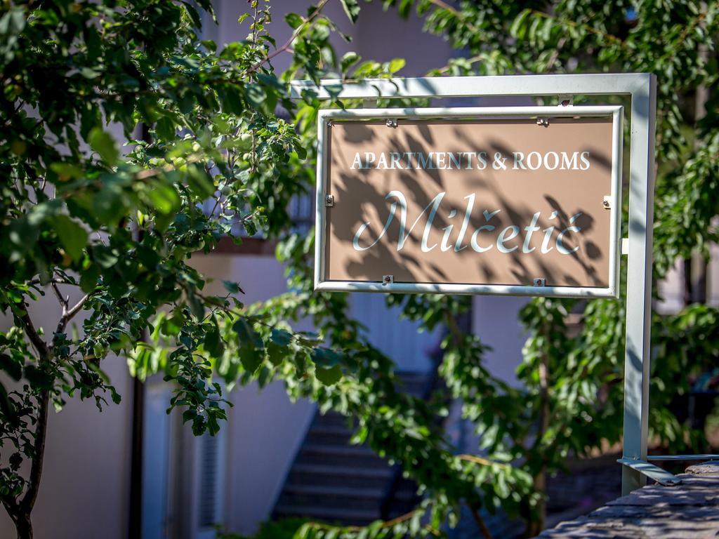 Apartments & Rooms Milcetic M Malinska Buitenkant foto